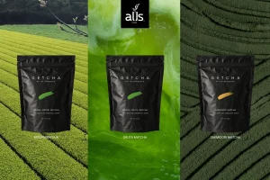 รีวิวมัทฉะพรีเมี่ยม GEICHA 3 แบบ ได้แก่ Midori Matcha, Okuta Matcha และ Saemidori Matcha วางคู่กับฉากไร่ชาและผงมัทฉะ
